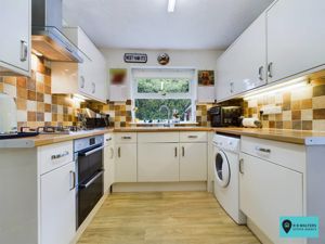 Kitchen- click for photo gallery